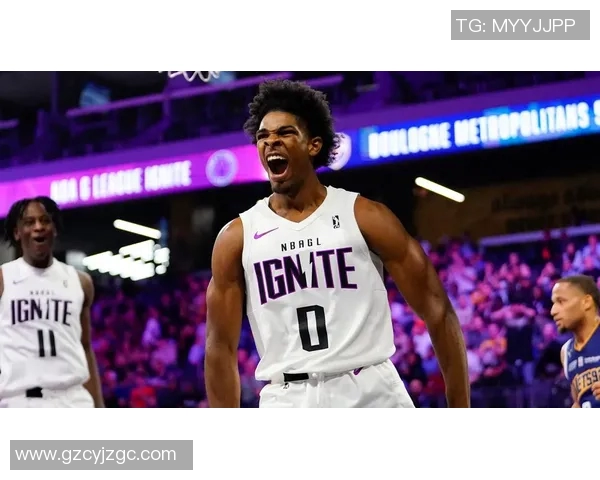 斯库特亨德森的崛起之路:从天才少年到NBA新星的奋斗历程